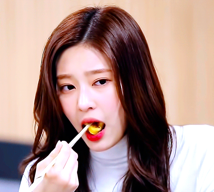 컴백을 앞두고 헤어스타일을 확 바꾼 아이즈원 김민주 | 인스티즈