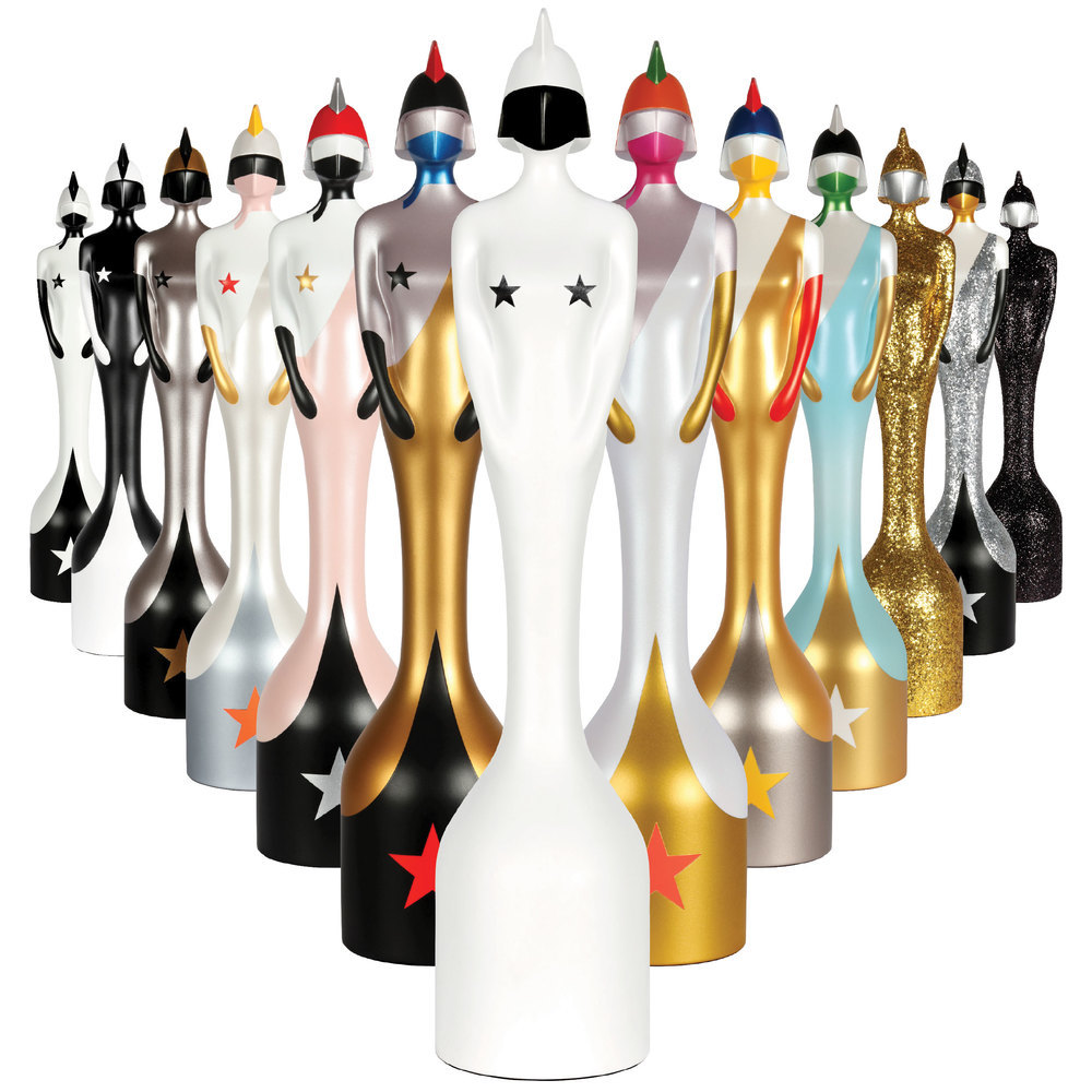 트로피 보는 재미가 있는 영국 시상식.jpg | 인스티즈