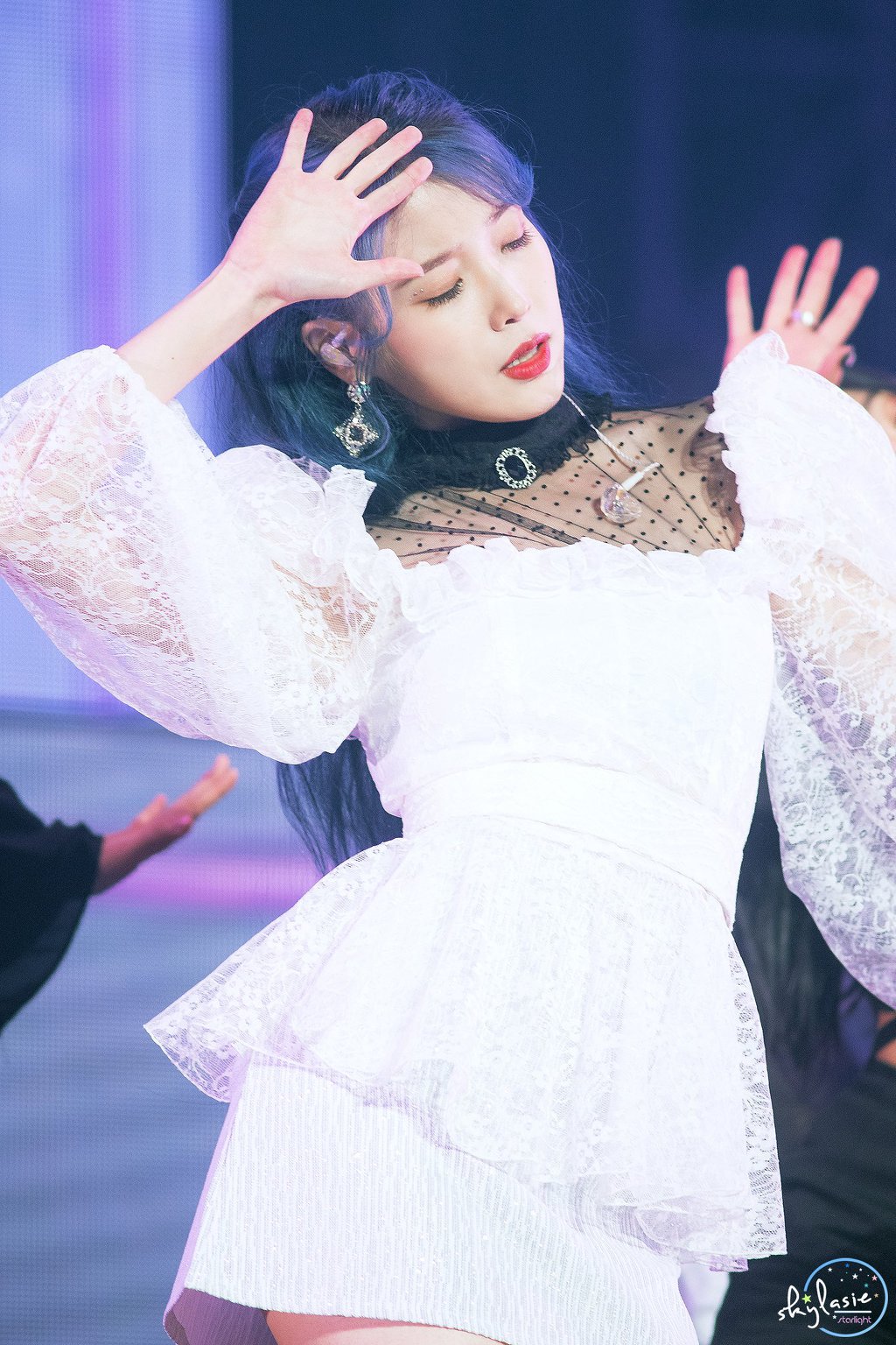 아이유 부산콘서트 아이유.jpg | 인스티즈