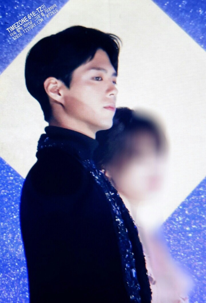 남배우치고 다양한 코디 시도하는 박보검 스타일리스트.jpg | 인스티즈