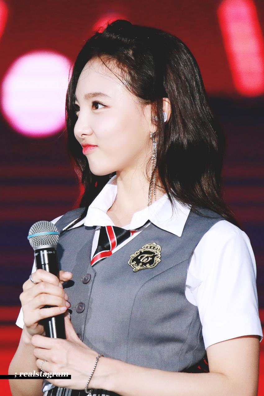 임나연 옆선 ㄷㄷㄷ | 인스티즈