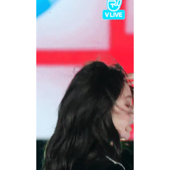 바람맞는 레드벨벳 아이린.gif | 인스티즈