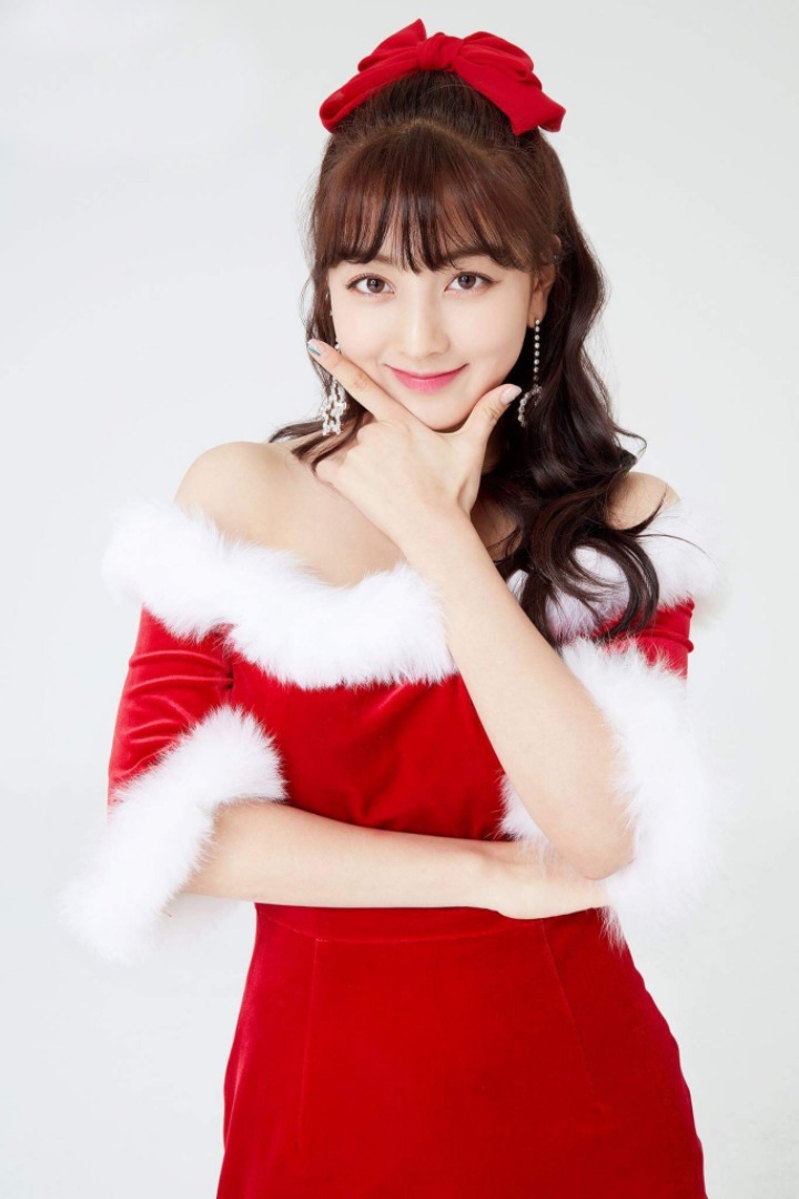 옥택연한테 공 던지는 여자아이 .gif | 인스티즈