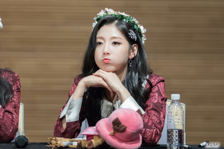 [러블리즈] 휴일에 대청소나 할까해서 예인이 | 인스티즈