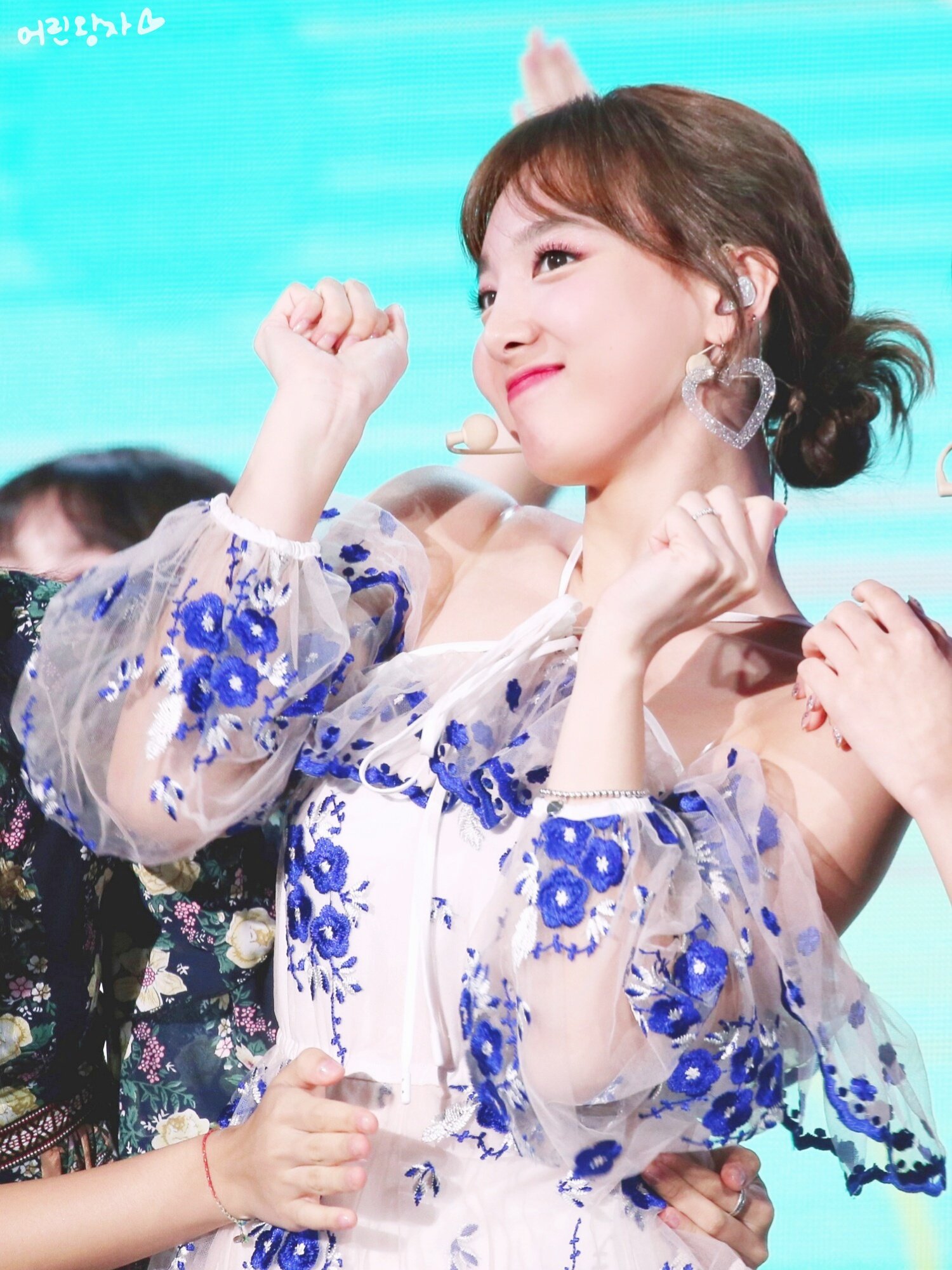 오늘이 생일인 트와이스 맏내 나연이.jpgif | 인스티즈